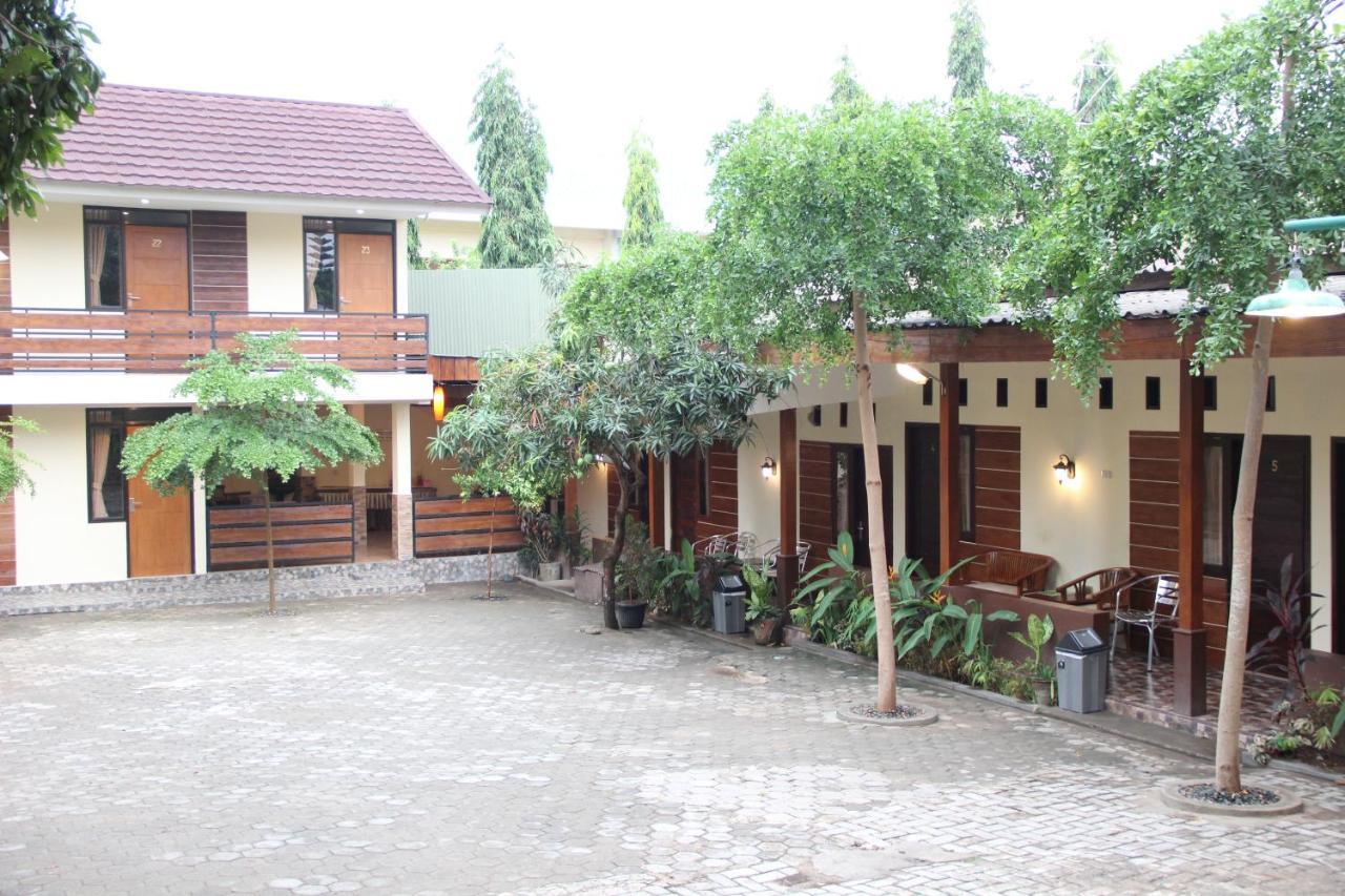 Bamboe Inn Homestay Bandar Lampung Exterior photo