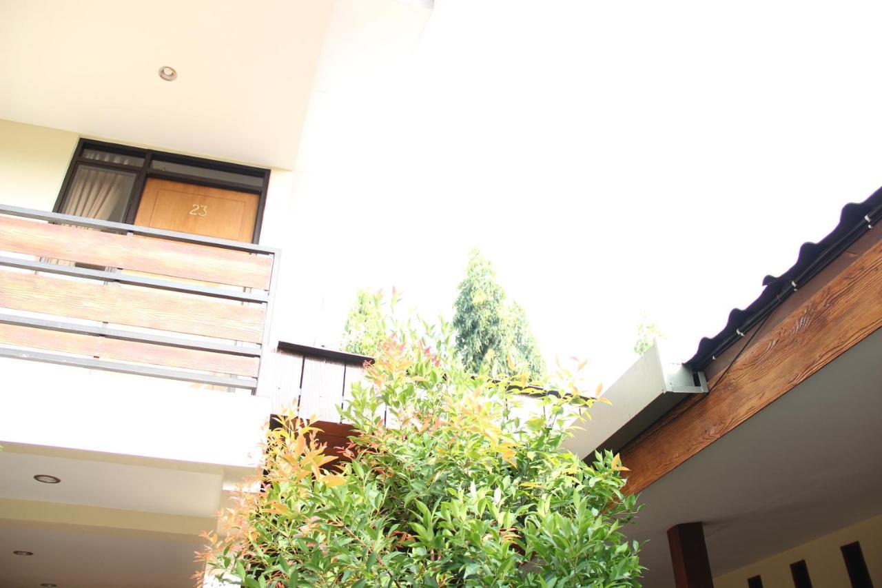 Bamboe Inn Homestay Bandar Lampung Exterior photo